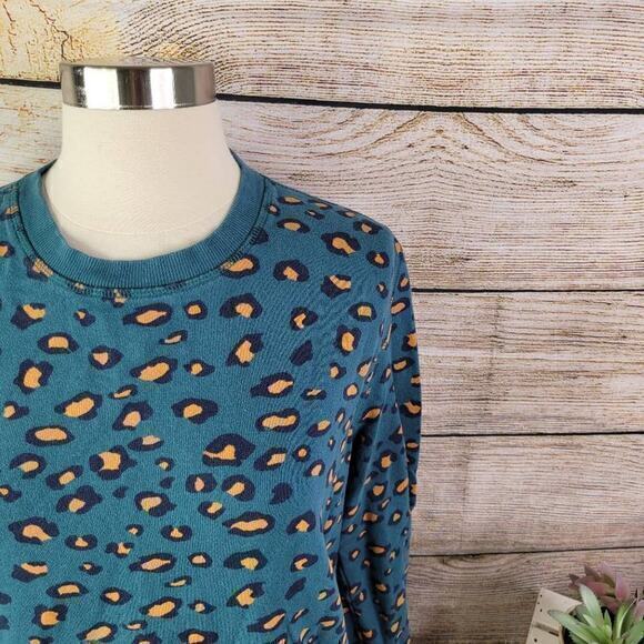 Koto Women's Cheetah Print Crew Neck Pullover Sweater Teal Blue Brown Size Small - Picture 2 of 7
